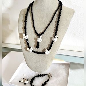 Handmade Swan JetGlass Ceramic Bead Jewelry Gift Set.